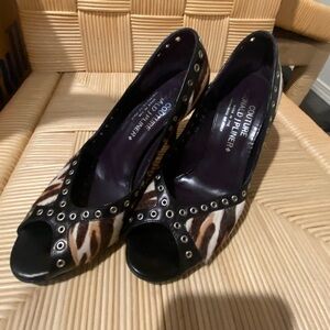 Gently Worn twice Donald J. Pliner . Size 6 M
